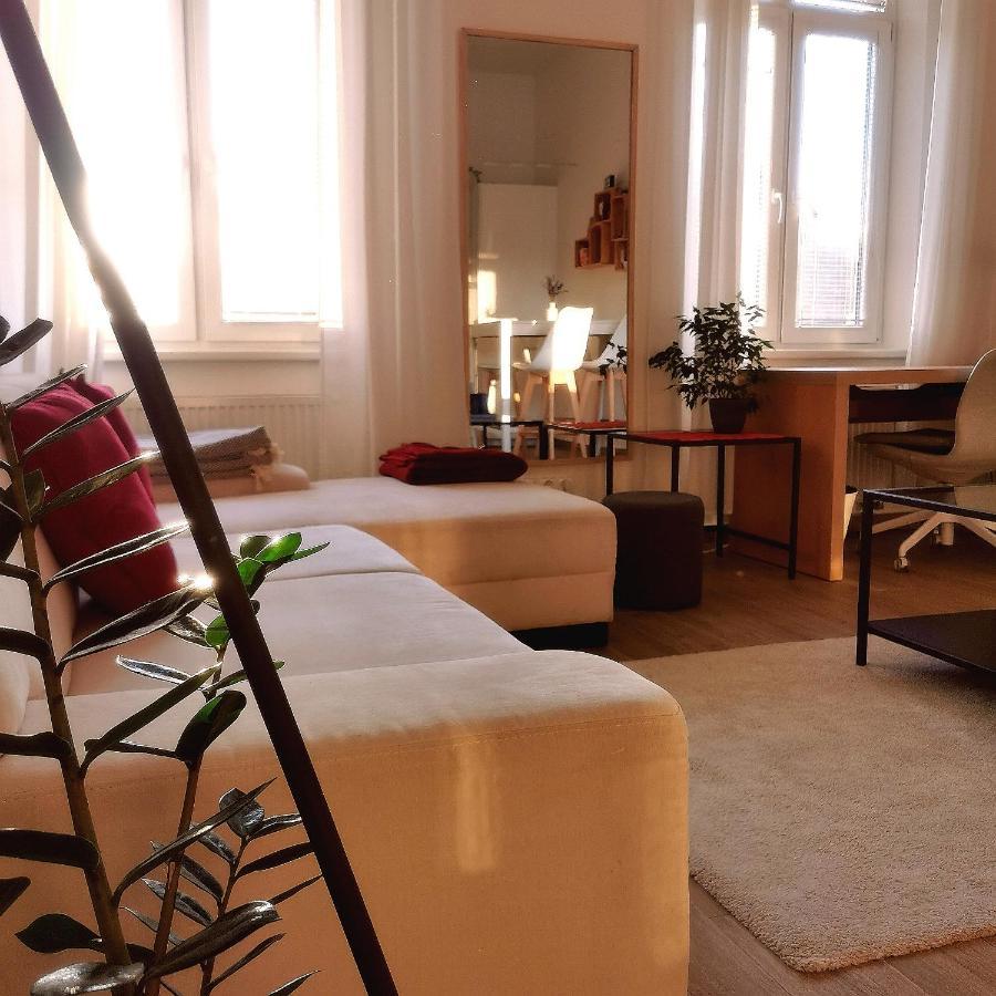 Cozyhome In Old Town, Presidential Apartment Братислава Экстерьер фото